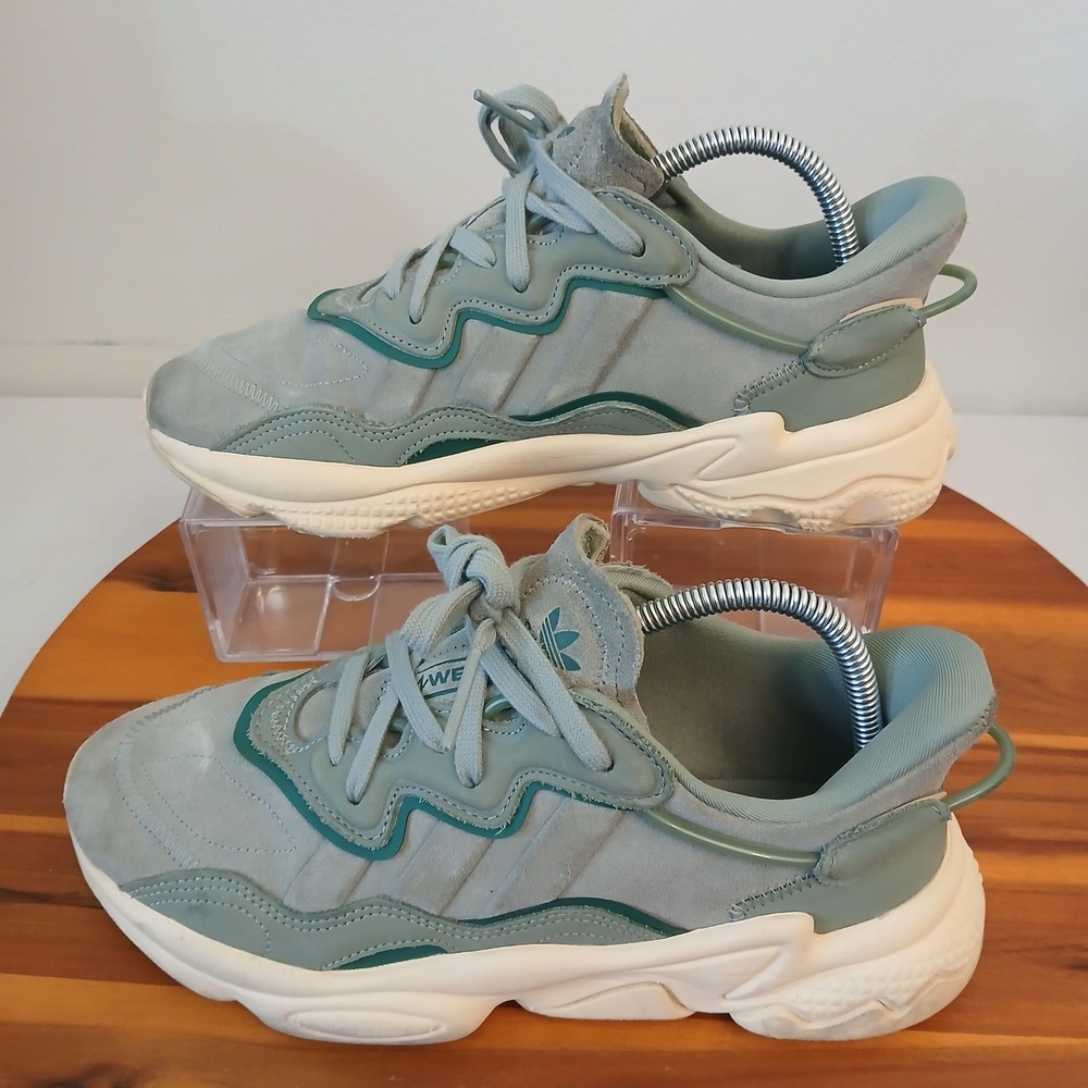 Adidas Ozweego Womens 9 Green Running Shoes Sneakers IE9508